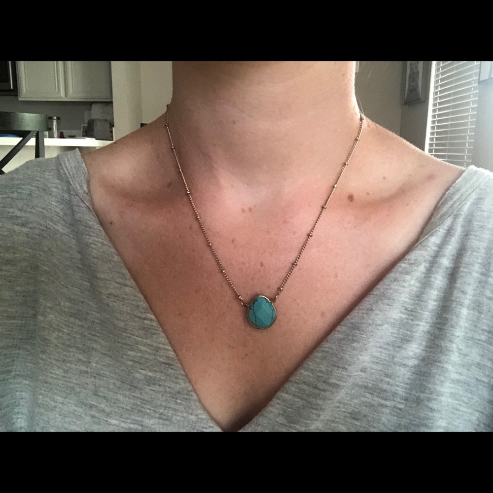 Turquoise gem necklace